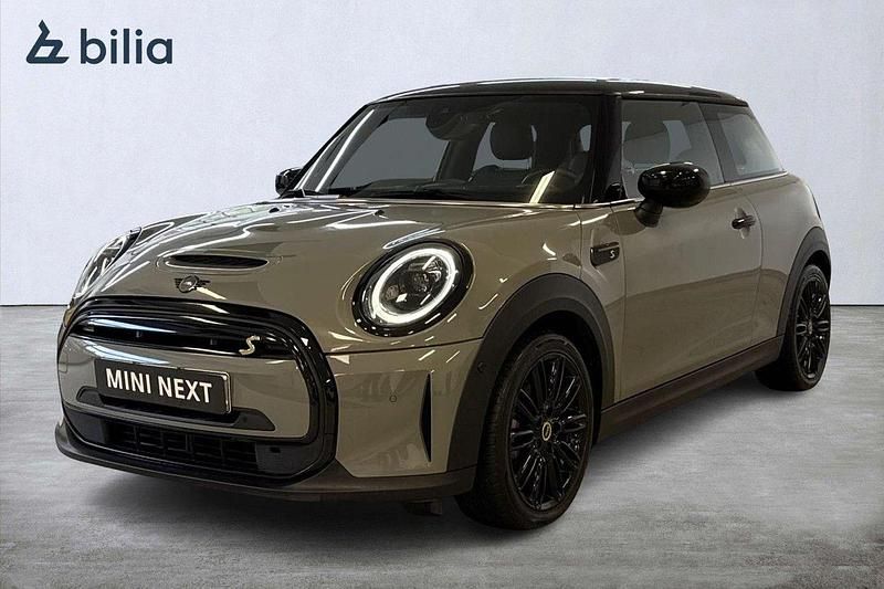 Grå Begagnad 2022 Mini Cooper SE Halvkombi | 229 000 kr (Marknadspris) - Bild 1/3