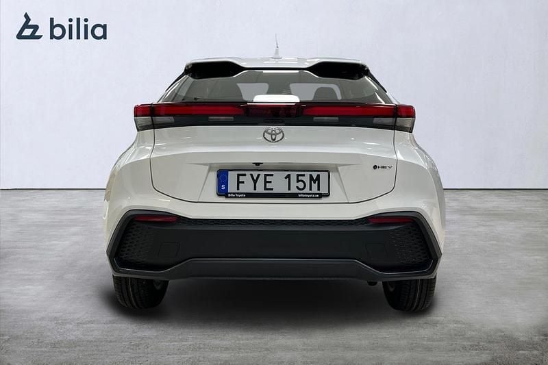 Ny Toyota C-HR Active 141 HK (103 kW) 2025 Vit SUV
