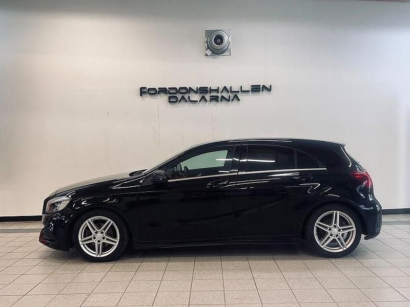 Begagnad Mercedes A180 Style 122 HK (89 kW) 2018 Svart Halvkombi