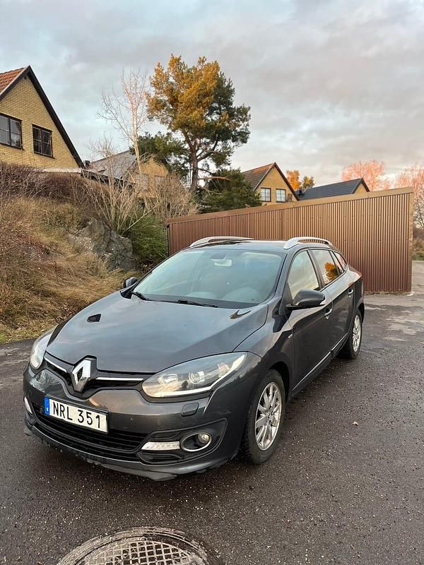 Begagnad 2015 Renault Mégane GrandTour Kombi | 49 000 kr (Marknadspris) - Bild 1/4