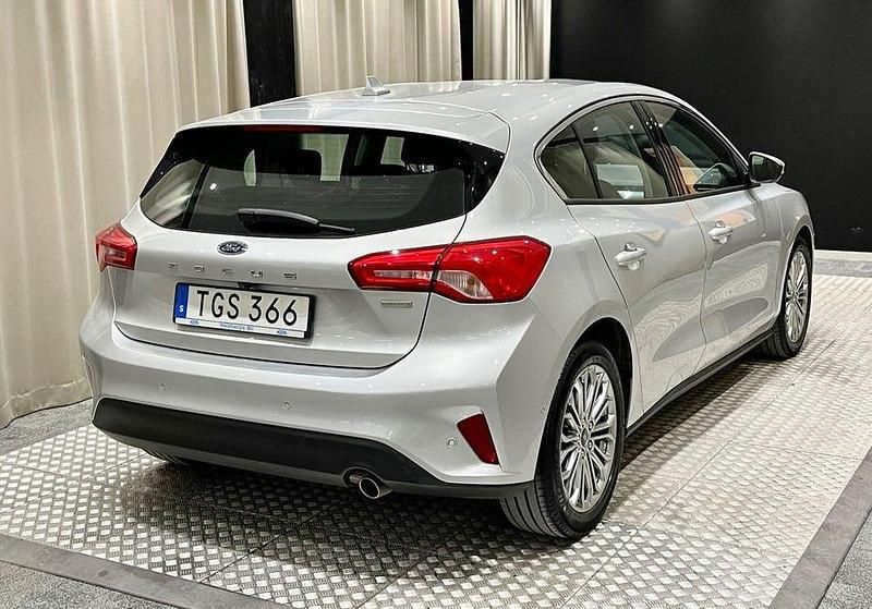 Begagnad Ford Focus 126 HK (92 kW) 2018 Grå Halvkombi