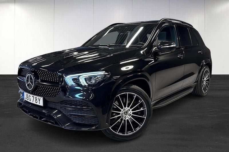 Svart (black) Begagnad 2022 Mercedes GLE350e AMG SUV | 699 990 kr (Marknadspris) - Bild 1/4