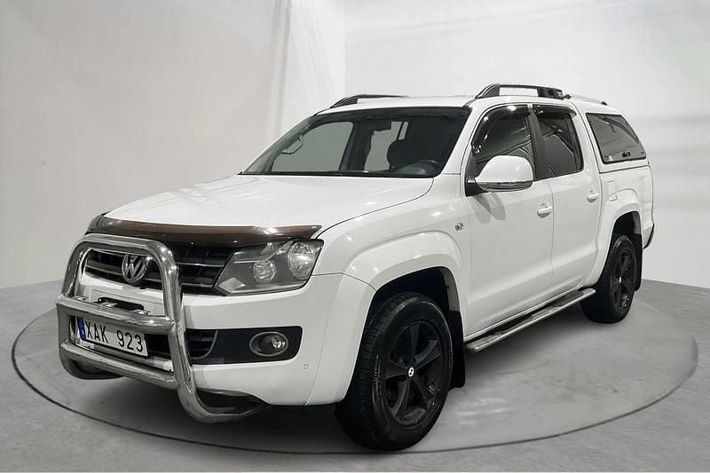 Vit Begagnad 2013 VW Amarok Highline Pickup | 191 100 kr (Marknadspris) - Bild 1/4