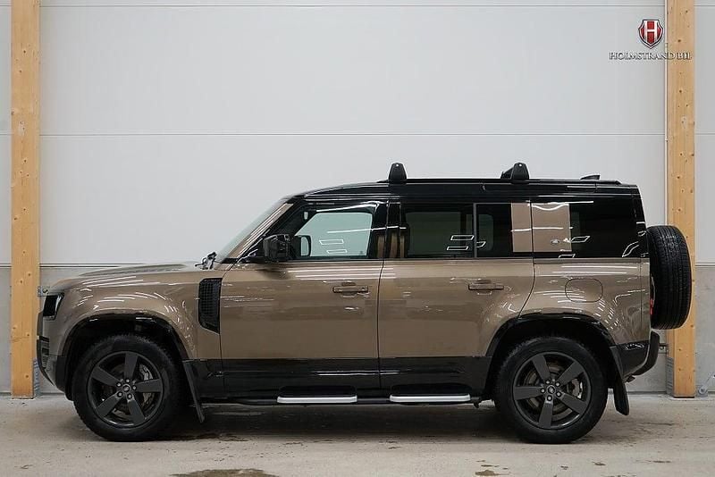Begagnad Land Rover Defender SE Dynamic 400 HK (294 kW) 2023 Brun SUV