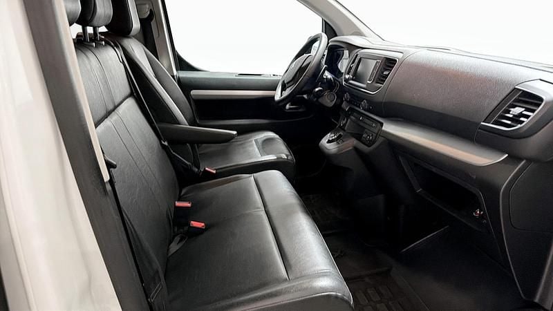 Begagnad Peugeot Traveller 177 HK (130 kW) 2020 Vit Minibuss