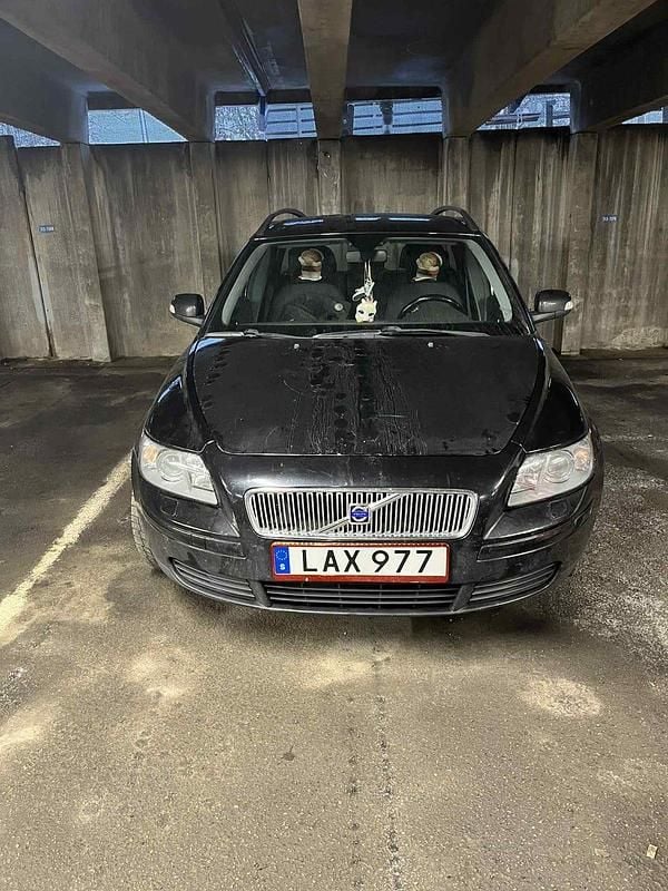 Begagnad 2007 Volvo V50 Kombi | 10 000 kr (Superpris) - Bild 1/4