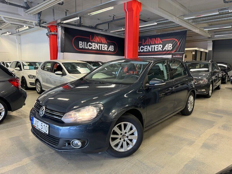 Mörkgrå Begagnad 2011 VW Golf VII Halvkombi | 49 900 kr (Marknadspris) - Bild 1/4