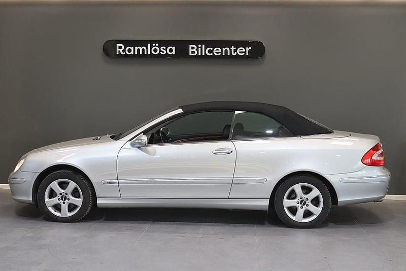 Begagnad Mercedes CLK200 Elegance 163 HK (119 kW) 2003 Silver Cab