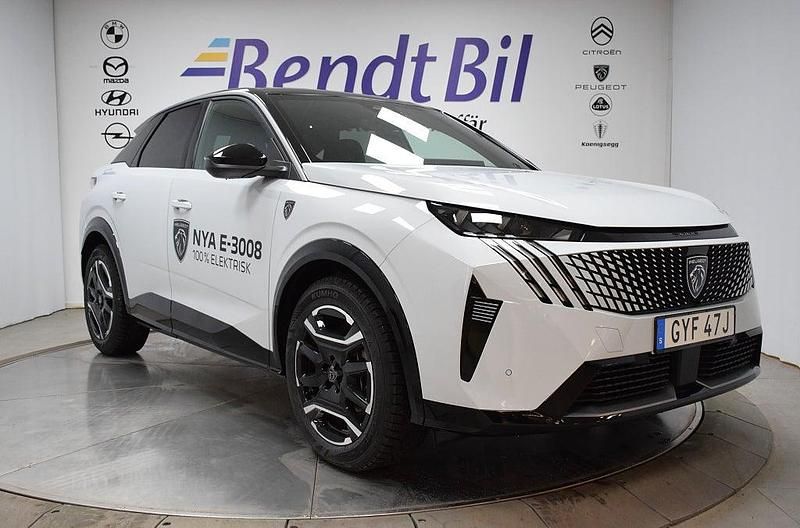 Vit Ny 2025 Peugeot e-3008 GTi SUV | 518 500 kr (Marknadspris) - Bild 1/3