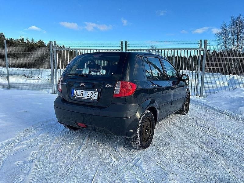 Begagnad Hyundai Getz 97 HK (71 kW) 2007 Svart Halvkombi