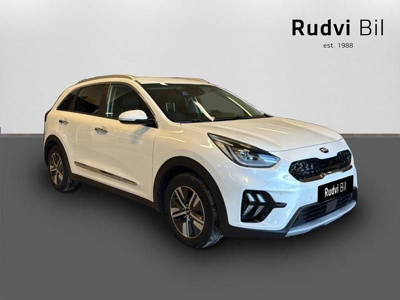 Begagnad Kia Niro Advance 141 HK (103 kW) 2020 Vit SUV