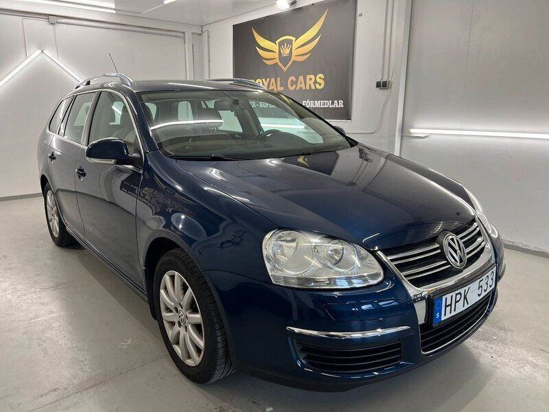 Mörkblå (blå) Begagnad 2009 VW Golf Kombi | 49 990 kr (Marknadspris) - Bild 1/4