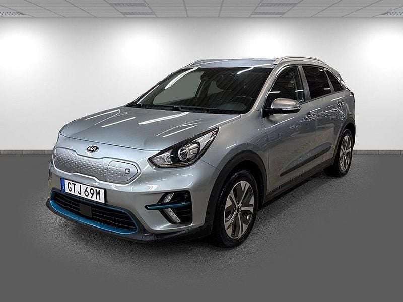 Grå Begagnad 2019 Kia e-Niro Advance SUV | 229 900 kr (Marknadspris) - Bild 1/4