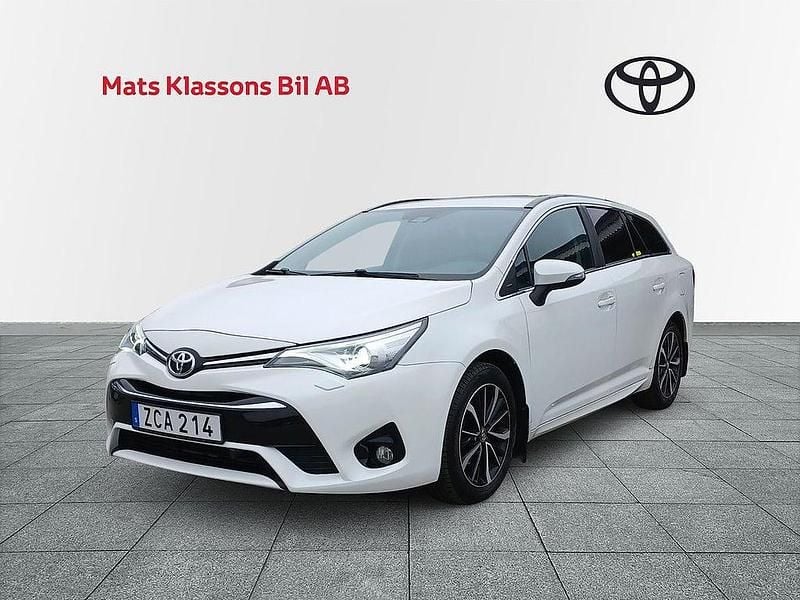 Vit Begagnad 2017 Toyota Avensis Touch Kombi | 169 000 kr (Marknadspris) - Bild 1/4