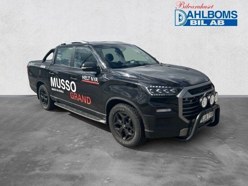 Svart Begagnad 2023 Ssangyong Musso Sedan | 533 625 kr - Bild 1/4