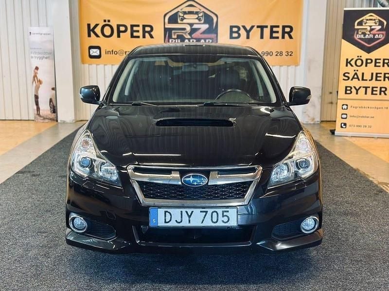 Svart Begagnad 2013 Subaru Legacy Kombi | 89 900 kr (Marknadspris) - Bild 1/4