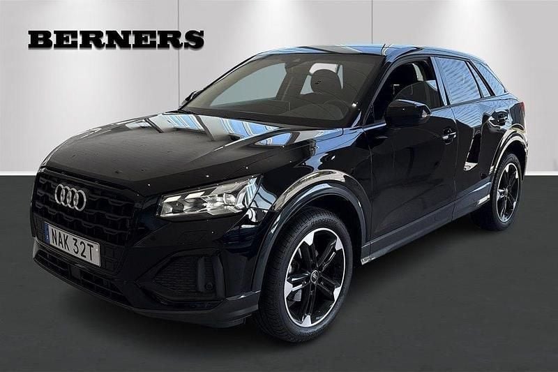 Svart Begagnad 2023 Audi Q2 Advanced Plus SUV | 259 900 kr (Marknadspris) - Bild 1/4