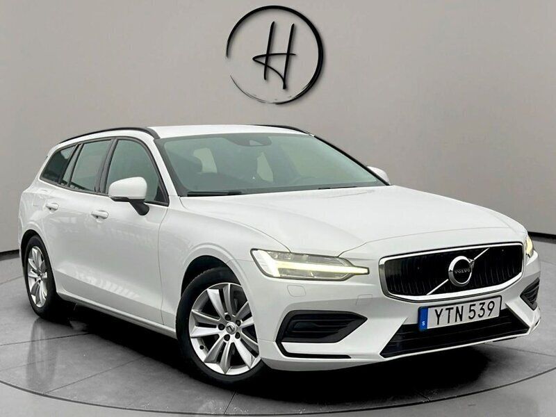 Vit Begagnad 2018 Volvo V60 Kombi | 239 000 kr (Lite dyr) - Bild 1/4