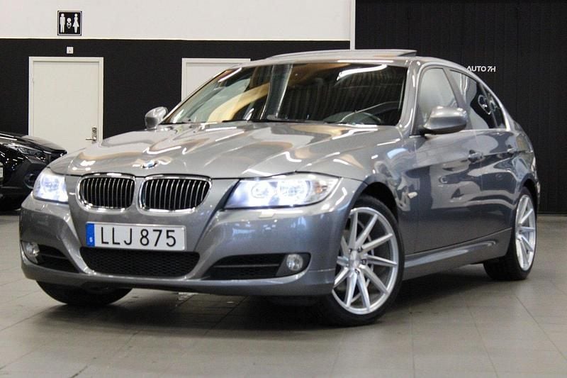 Grå Begagnad 2008 BMW 325 Sedan | 99 900 kr (Dyr) - Bild 1/4