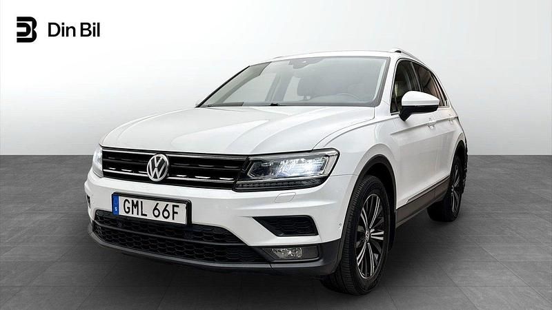 Vit Begagnad 2019 VW Tiguan Executive SUV | 249 900 kr (Marknadspris) - Bild 1/4