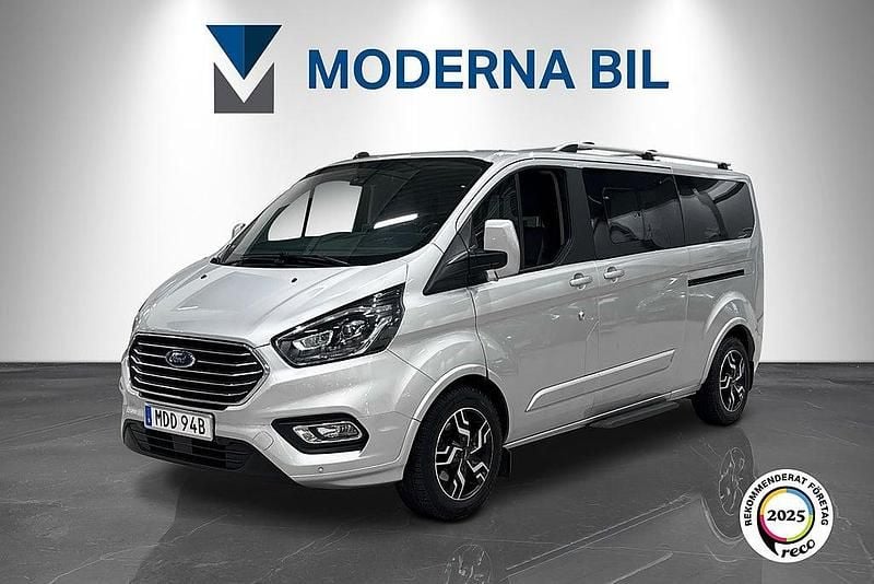Begagnad Ford Tourneo Titanium 185 HK (136 kW) 2020 Grå Minibuss