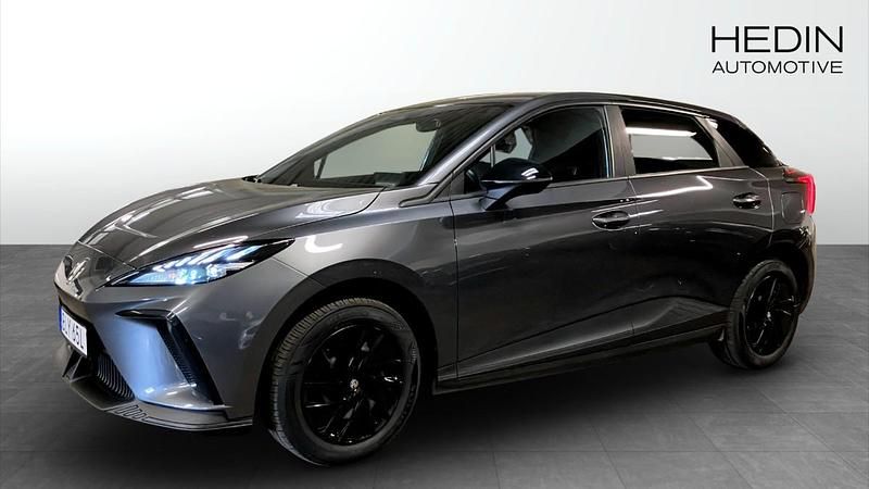 Grå (grey) Begagnad 2023 MG MG4 EV Halvkombi | 249 900 kr - Bild 1/4