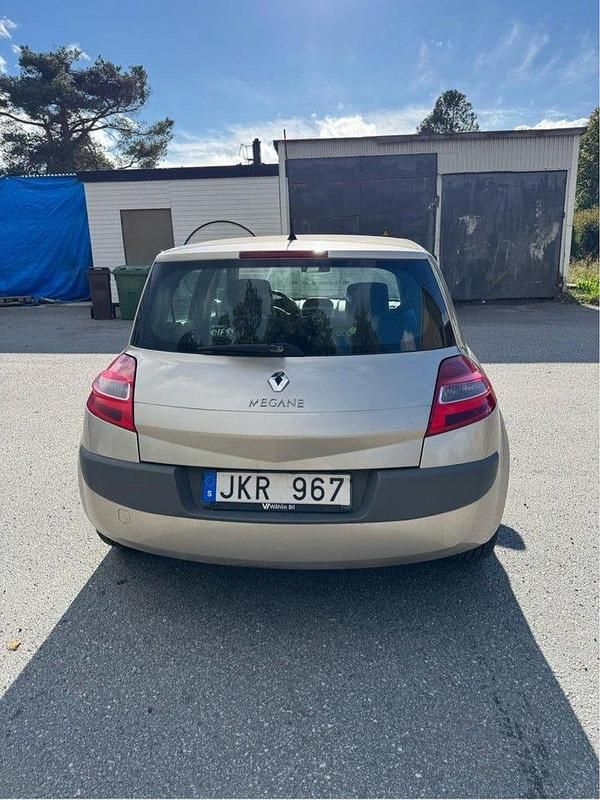 Begagnad Renault Mégane 105 HK (77 kW) 2008