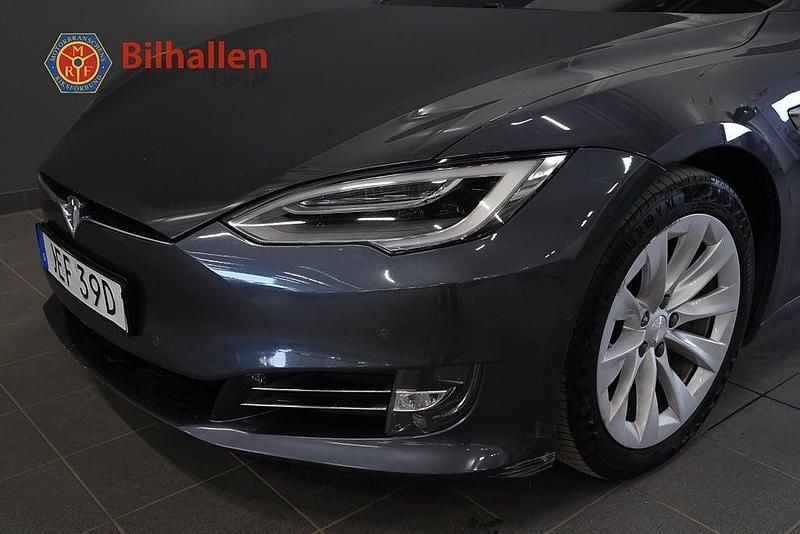 Begagnad Tesla Model S Long Range AWD 397 kW (541 HK) 2019 Grå Halvkombi