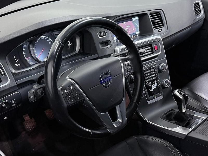 Begagnad Volvo V60 Summum 181 HK (133 kW) 2015 Grå Kombi