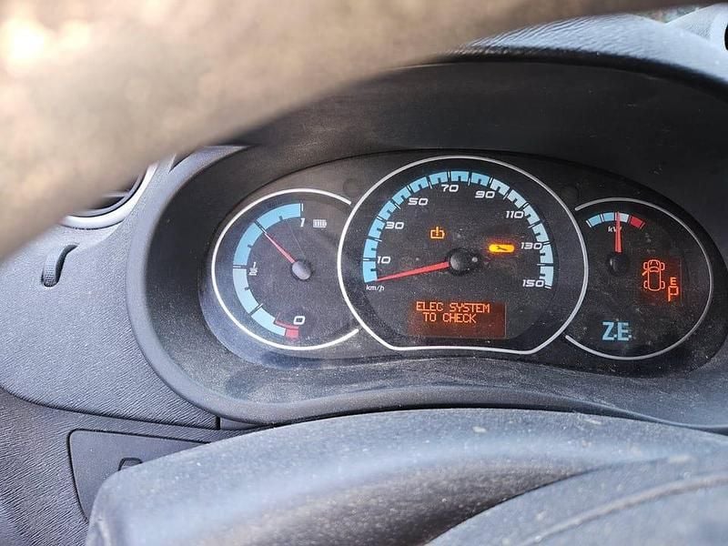 Begagnad Renault Kangoo 44 kW (60 HK) 2011 Minibuss