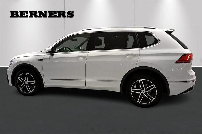 Begagnad VW Tiguan Allspace R-line 192 HK (141 kW) 2019 Vit SUV