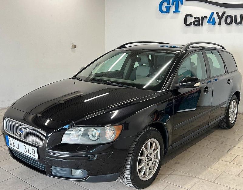 Svart Begagnad 2005 Volvo V50 Kinetic Kombi | 39 500 kr (Lite dyr) - Bild 1/4