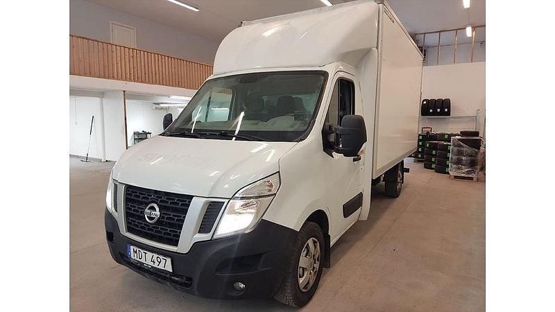 Vit Begagnad 2015 Nissan NV400 Van | 168 900 kr (Dyr) - Bild 1/3
