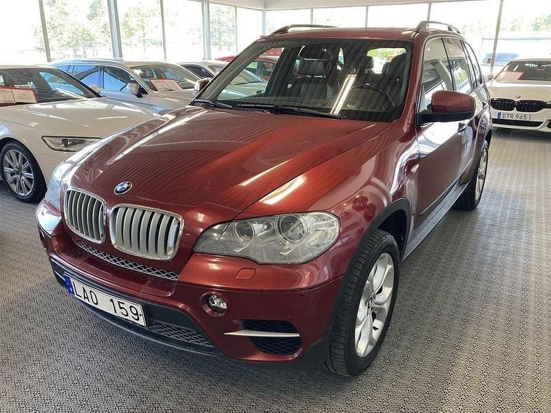 Röd Begagnad 2012 BMW X5 Sport Line SUV | 135 900 kr (Bra pris) - Bild 1/4