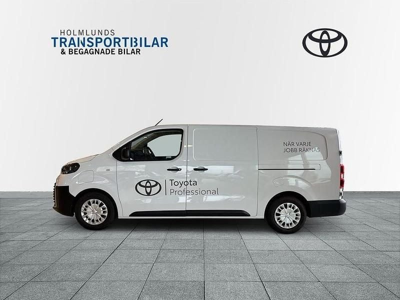 Begagnad Toyota Proace Comfort 101 kW (138 HK) 2024 Vit Minibuss
