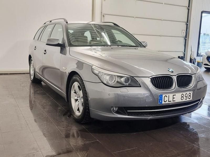 Begagnad BMW 520 177 HK (130 kW) 2008 Grå Kombi