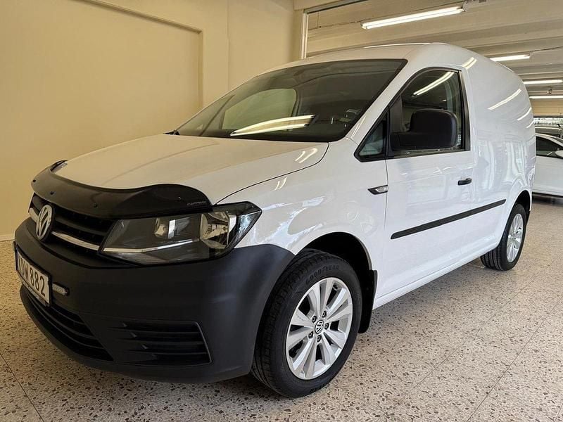 Vit Begagnad 2016 VW Caddy Minibuss | 94 900 kr (Marknadspris) - Bild 1/4