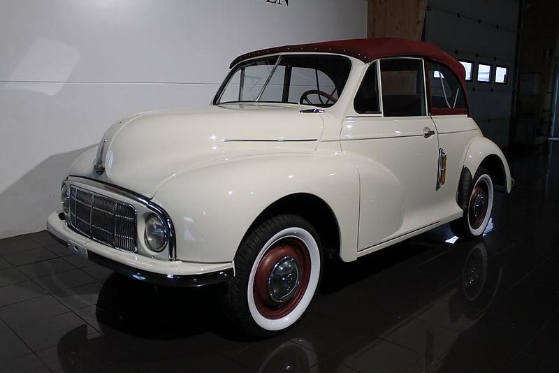 Begagnad Morris Minor 1950 Gräddvit Cab