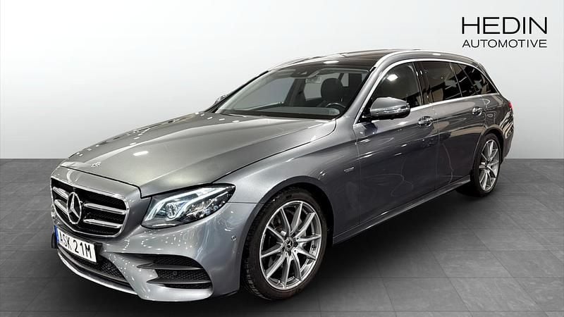 Grå Begagnad 2019 Mercedes E200 AMG line Kombi | 289 900 kr (Marknadspris) - Bild 1/4