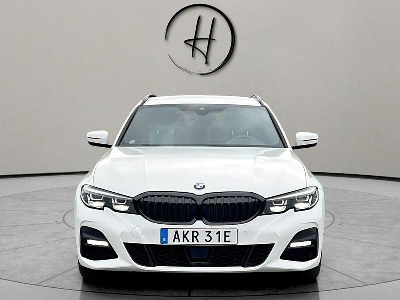 Begagnad BMW 330 M Sport 292 HK (214 kW) 2021 Vit Kombi