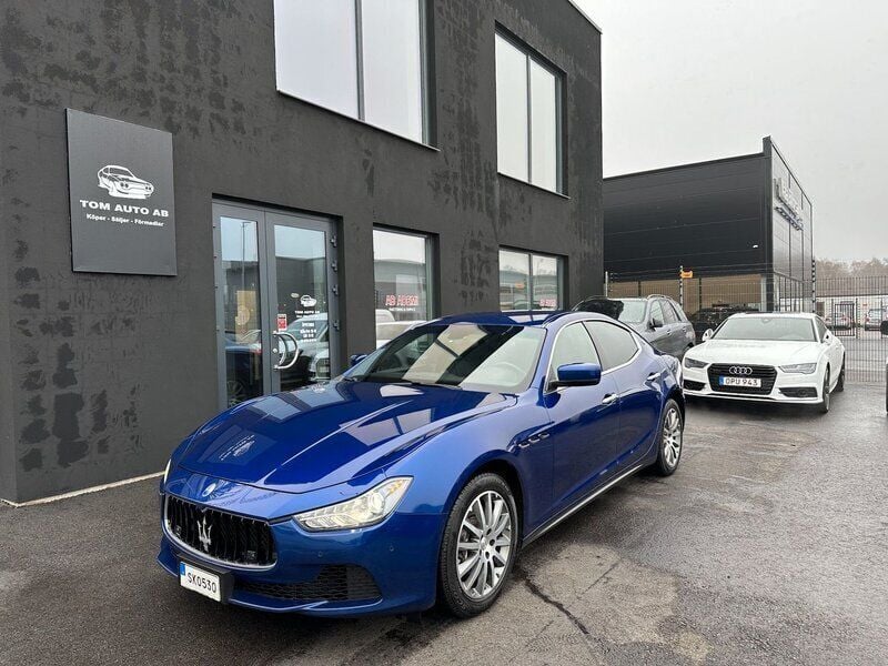 Blå Begagnad 2015 Maserati Ghibli Sportkupé | 200 000 kr - Bild 1/4