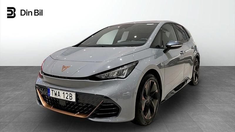 Begagnad Cupra Born 169 kW (231 HK) 2023 Vapor grey Halvkombi
