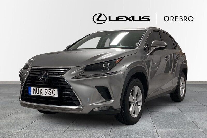 Ljusgrå Begagnad 2019 Lexus NX300h Executive Line SUV | 349 900 kr (Lite dyr) - Bild 1/4