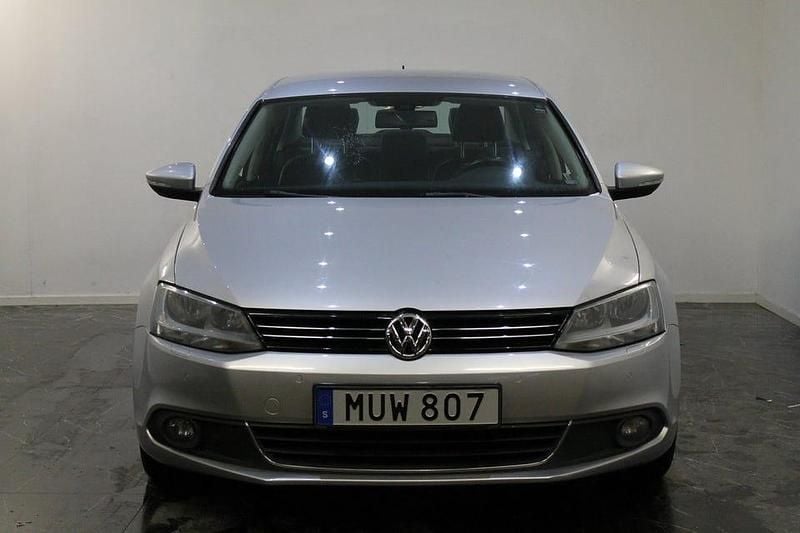 Begagnad VW Jetta GT 105 HK (77 kW) 2011 Silver Sedan