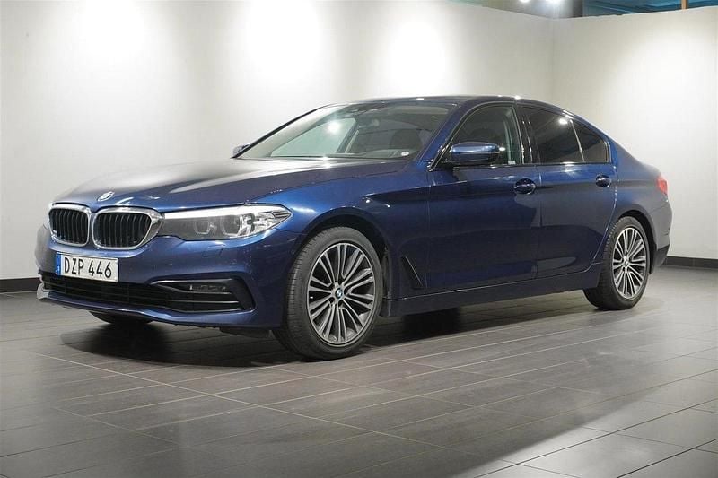 Blå Begagnad 2018 BMW 530 Sport Line Sedan | 229 800 kr (Lite dyr) - Bild 1/2