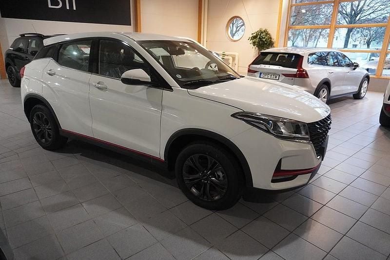 Begagnad DFSK Fengon 107 HK (78 kW) 2024 Vit SUV