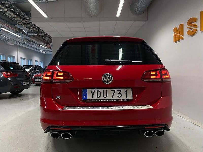 Begagnad VW Golf VII R 301 HK (221 kW) 2016 Röd Kombi