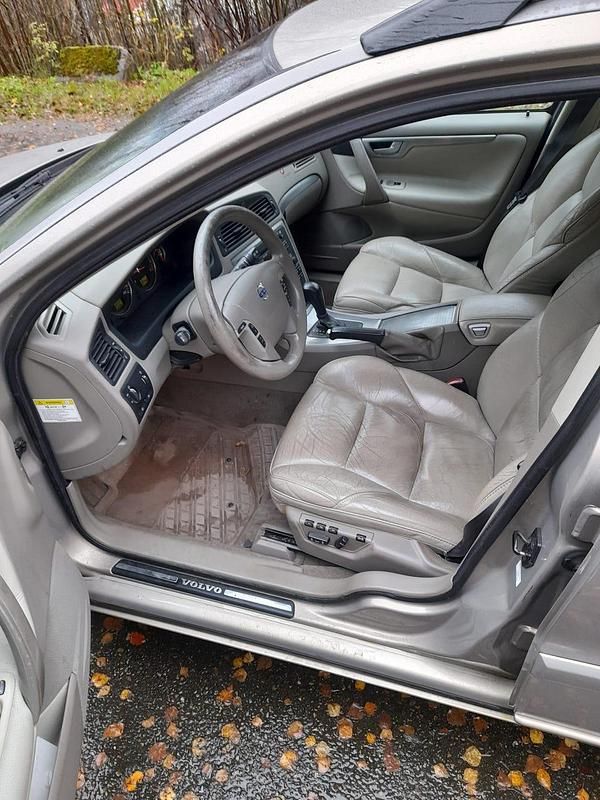 Begagnad 2005 Volvo V70 Kombi | 12 500 kr (Superpris) - Bild 1/4