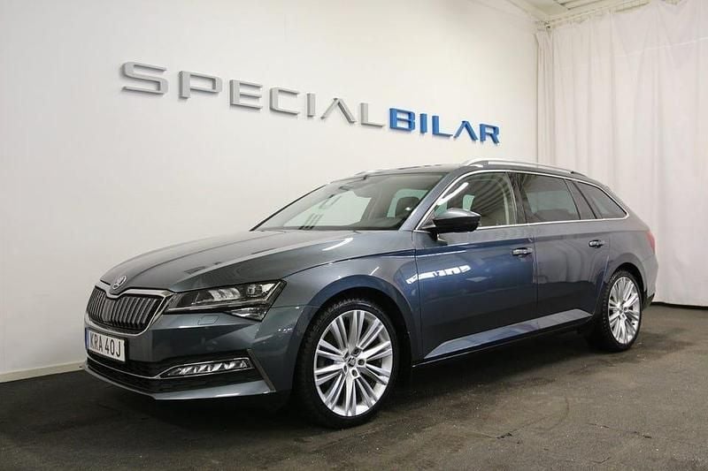 Quartz grey metallic Begagnad 2020 Skoda Superb Business Line Kombi | 275 000 kr (Bra pris) - Bild 1/4