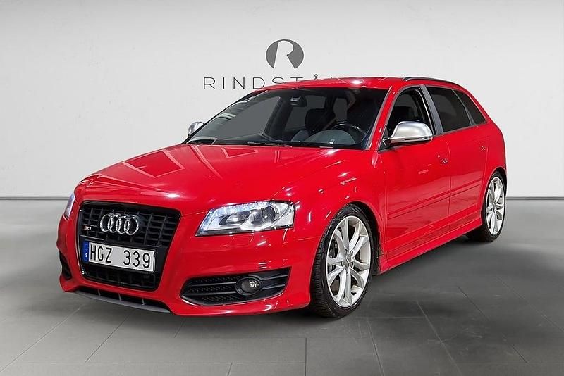 Röd Begagnad 2010 Audi S3 Sportback Halvkombi | 104 900 kr (Superpris) - Bild 1/3